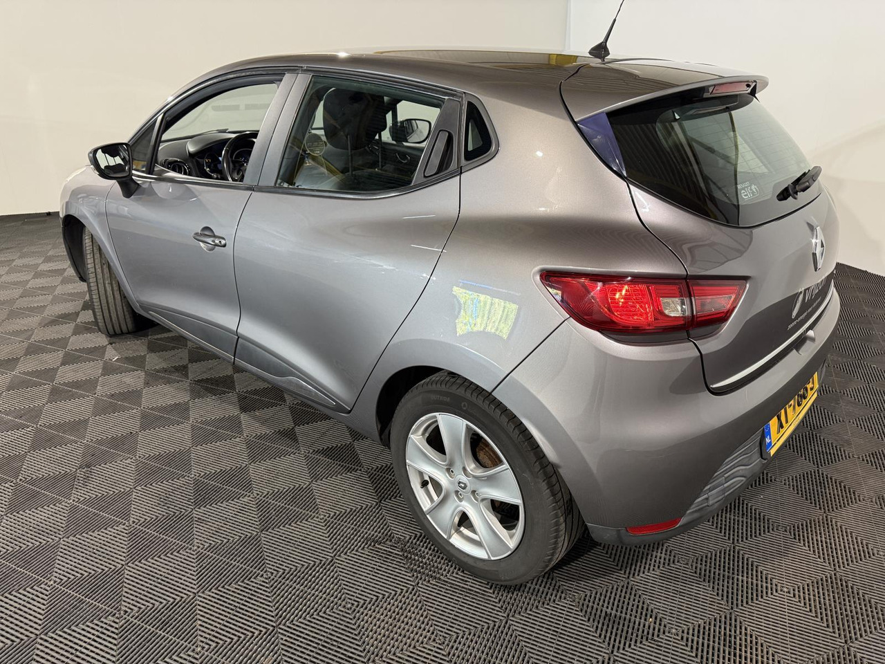 Renault | Clio | 0.9 TCe Dynamique | 2016 | 192.462 km | XT788J | Geen oordeel - Voiture à hayon: photos 3 Renault | Clio | 0.9 TCe Dynamique | 2016 | 192.462 km | XT788J | Geen oordeel - Voiture à hayon: photos 3