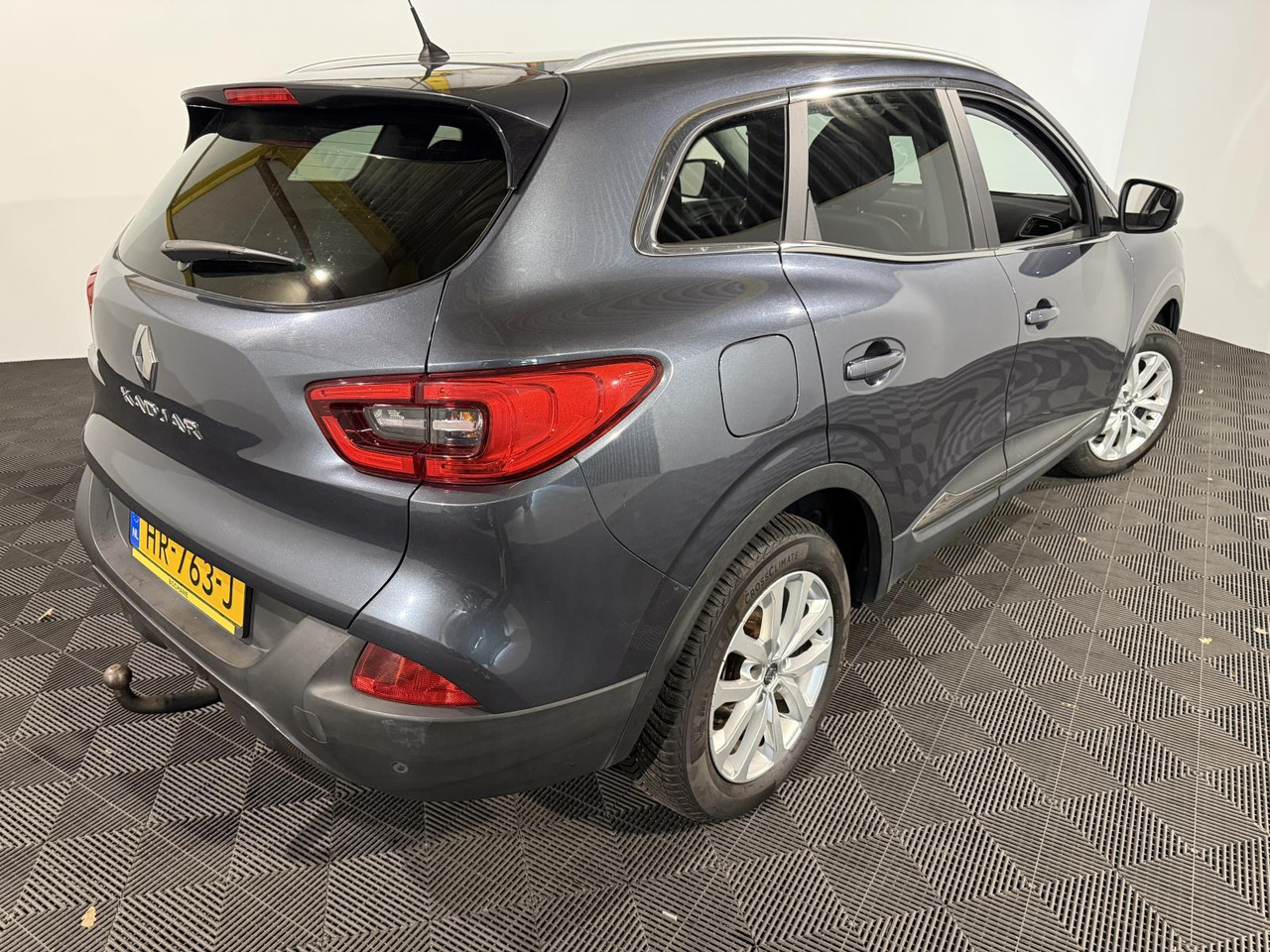 Renault | Kadjar | 1.2 TCe Intens | 2015 | 187.621 km | HR763J | Logisch - SUV: photos 4 Renault | Kadjar | 1.2 TCe Intens | 2015 | 187.621 km | HR763J | Logisch - SUV: photos 4