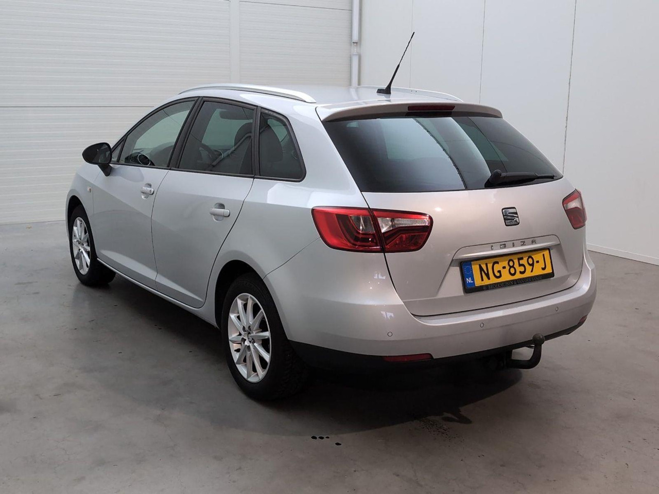 SEAT Ibiza ST 1.0 EcoTSI Style Connect | 2017 | 230.993 km | NG859J | NAP: Logisch - Voiture: photos 3 SEAT Ibiza ST 1.0 EcoTSI Style Connect | 2017 | 230.993 km | NG859J | NAP: Logisch - Voiture: photos 3