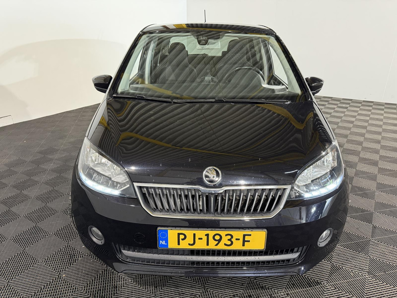 Skoda Citigo 1.0 Greentech Ambition | 2017 | 231.451 km | PJ-193- F - Voiture à hayon: photos 4 Skoda Citigo 1.0 Greentech Ambition | 2017 | 231.451 km | PJ-193- F - Voiture à hayon: photos 4
