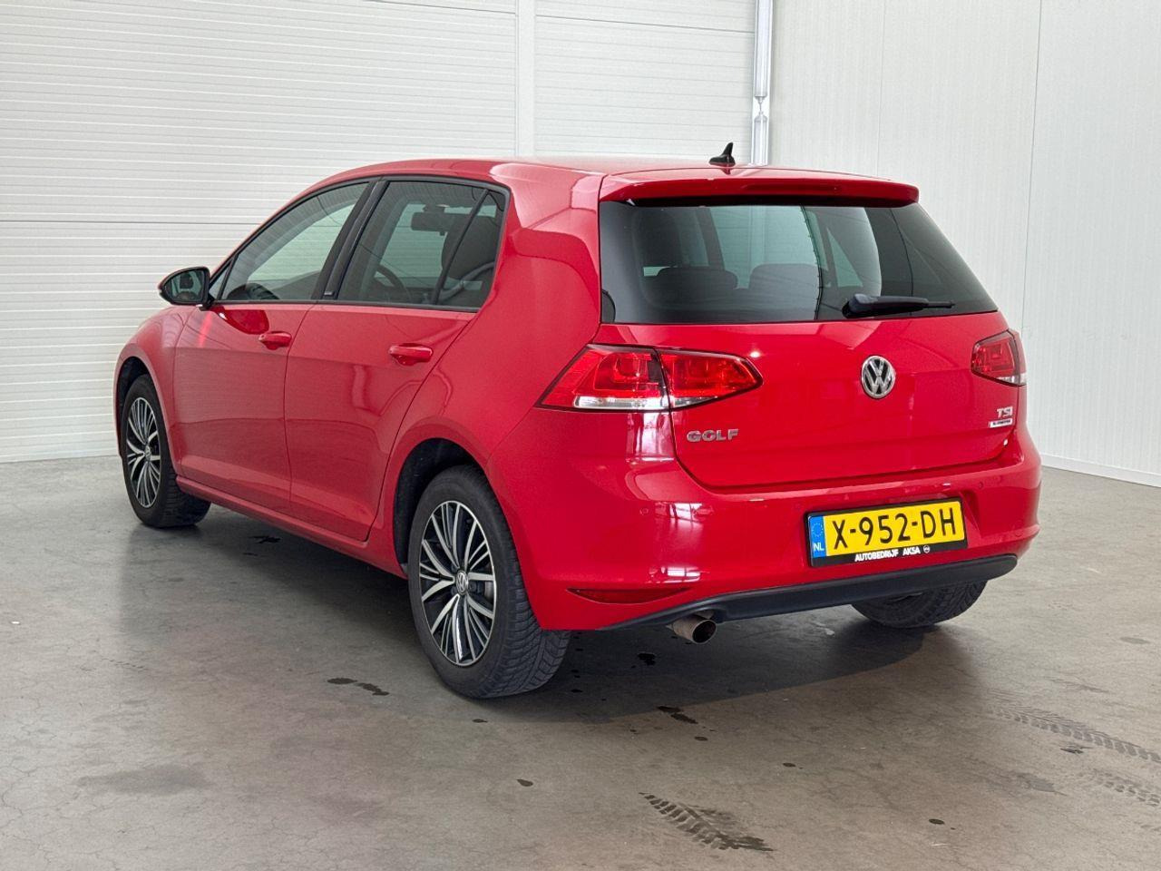 Volkswagen Golf 1.2 TSI Connected Series | 2016 | 56.005 km | X952DH | NAP: Geen oordeel - Voiture: photos 3 Volkswagen Golf 1.2 TSI Connected Series | 2016 | 56.005 km | X952DH | NAP: Geen oordeel - Voiture: photos 3