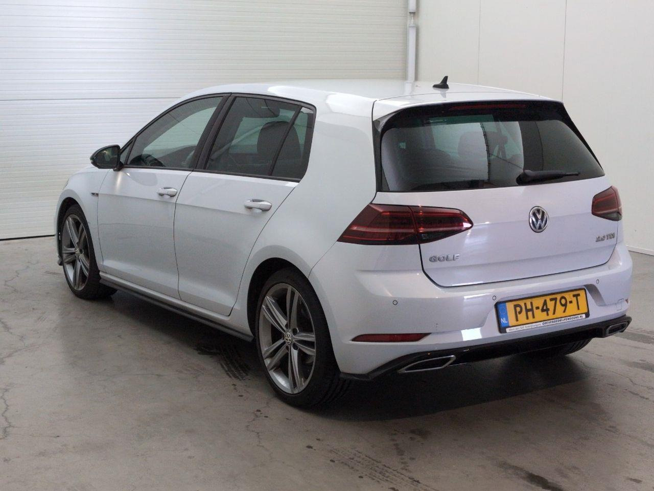Volkswagen Golf 2.0 TDI Highline Business R | 2017 | 237.328 km | PH479T | NAP: Logisch - Voiture: photos 3 Volkswagen Golf 2.0 TDI Highline Business R | 2017 | 237.328 km | PH479T | NAP: Logisch - Voiture: photos 3