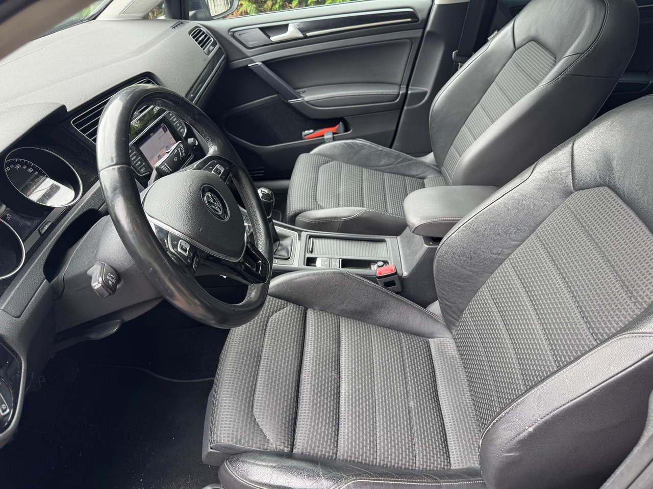 Volkswagen Golf Variant 1.4 TSI Highline 2014 154.619 km XD-852-J - Voiture: photos 3 Volkswagen Golf Variant 1.4 TSI Highline 2014 154.619 km XD-852-J - Voiture: photos 3