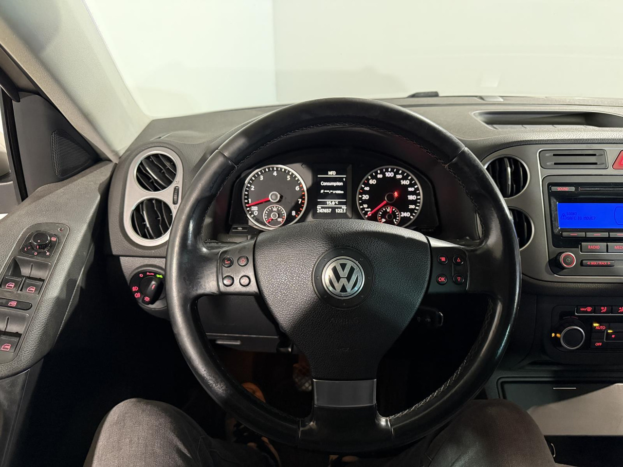 Volkswagen | Tiguan | 1.4 TSI Sport&Style | 2010 | 247.657 km | 41KRT5 | Logisch - SUV: photos 3 Volkswagen | Tiguan | 1.4 TSI Sport&Style | 2010 | 247.657 km | 41KRT5 | Logisch - SUV: photos 3