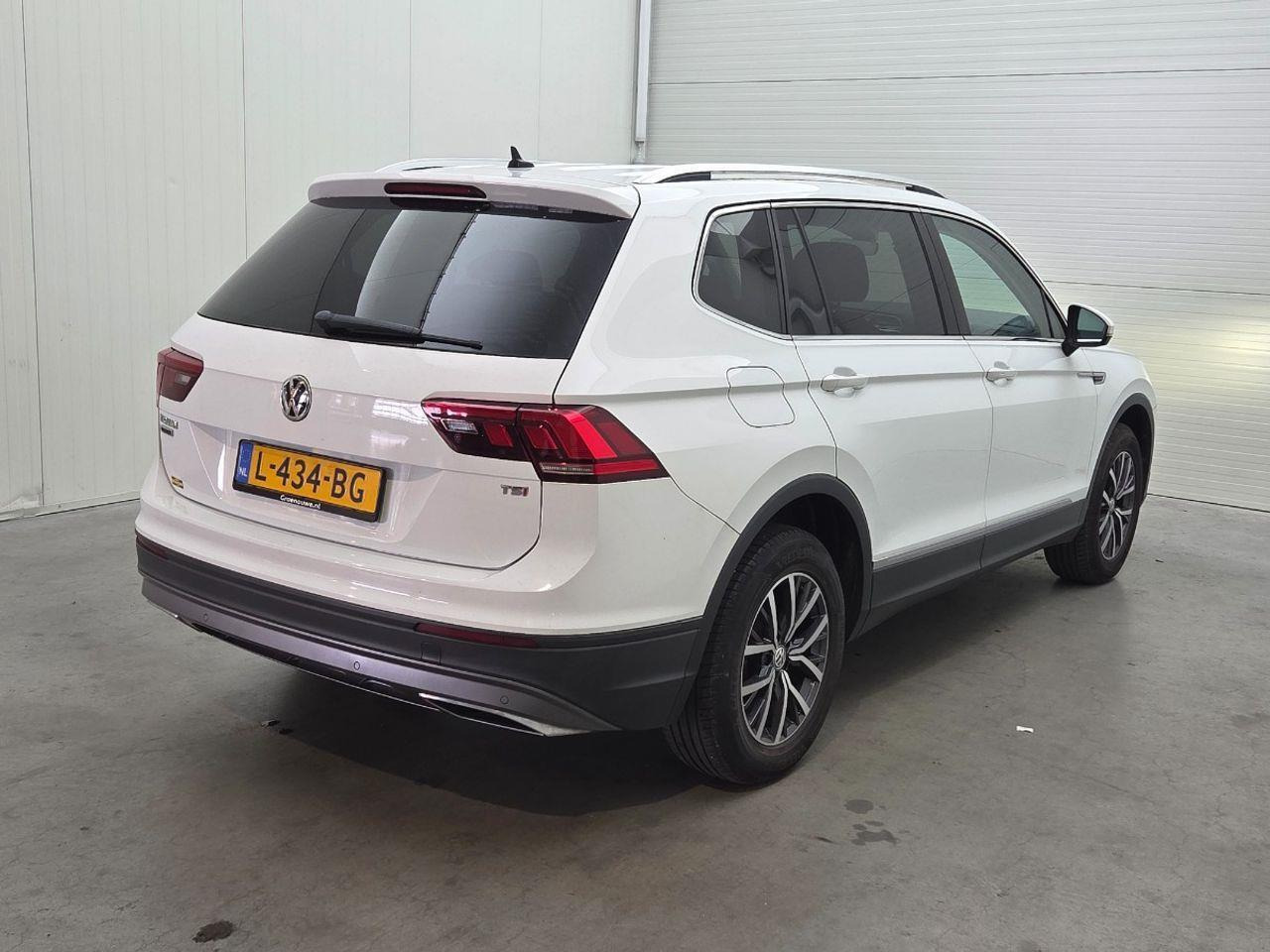 Volkswagen Tiguan Allspace 1.4 TSI Comfortline 7p. | 2018 | 61.180 km | L434BG | NAP: Geen oordeel - SUV: photos 4 Volkswagen Tiguan Allspace 1.4 TSI Comfortline 7p. | 2018 | 61.180 km | L434BG | NAP: Geen oordeel - SUV: photos 4