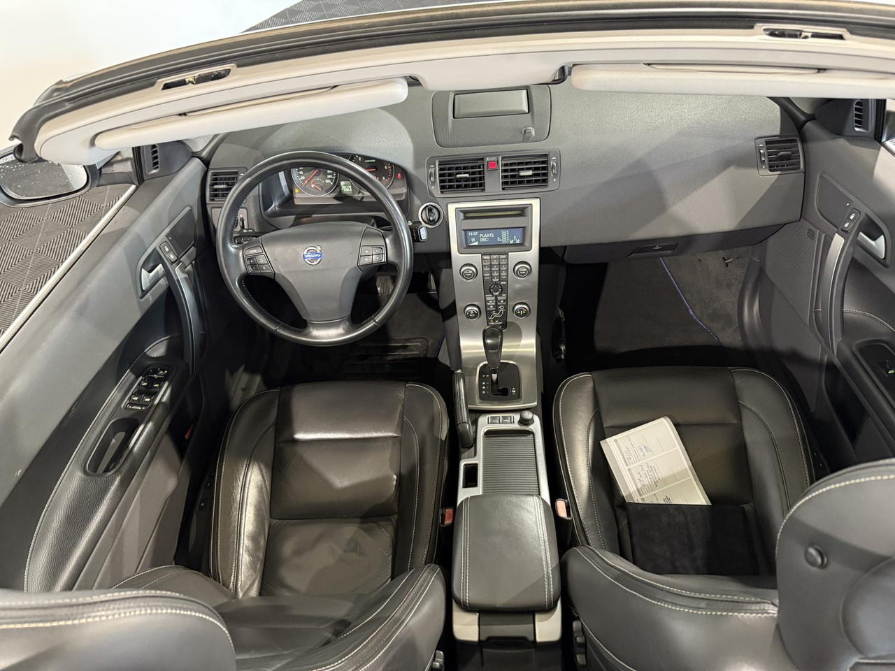 Volvo | C70 Convertible | 2.0D Summum | 2010 | 194.179 km | 47KKS6 | Logisch - Voiture: photos 3 Volvo | C70 Convertible | 2.0D Summum | 2010 | 194.179 km | 47KKS6 | Logisch - Voiture: photos 3
