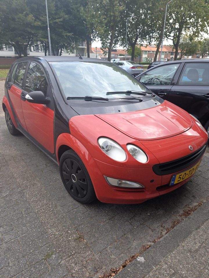 Smart | forfour | 1.1 pulse | 2006 | 234.985 km | 50TDBF | Logisch - Voiture à hayon: photos 1 Smart | forfour | 1.1 pulse | 2006 | 234.985 km | 50TDBF | Logisch - Voiture à hayon: photos 1