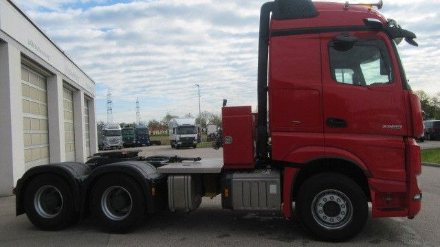 Mercedes-Benz Arocs 3358LS 6x4 120 to. LZGG. Kipphydraulik - Tracteur routier: photos 4 Mercedes-Benz Arocs 3358LS 6x4 120 to. LZGG. Kipphydraulik - Tracteur routier: photos 4