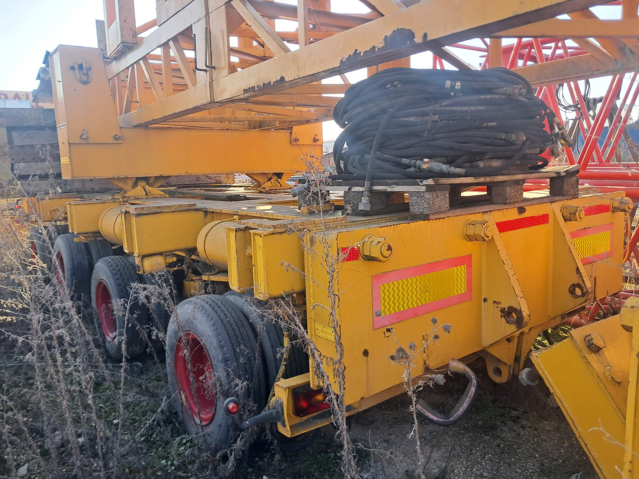 Capperi RCT57A - Semi-remorque surbaissé: photos 4 Capperi RCT57A - Semi-remorque surbaissé: photos 4