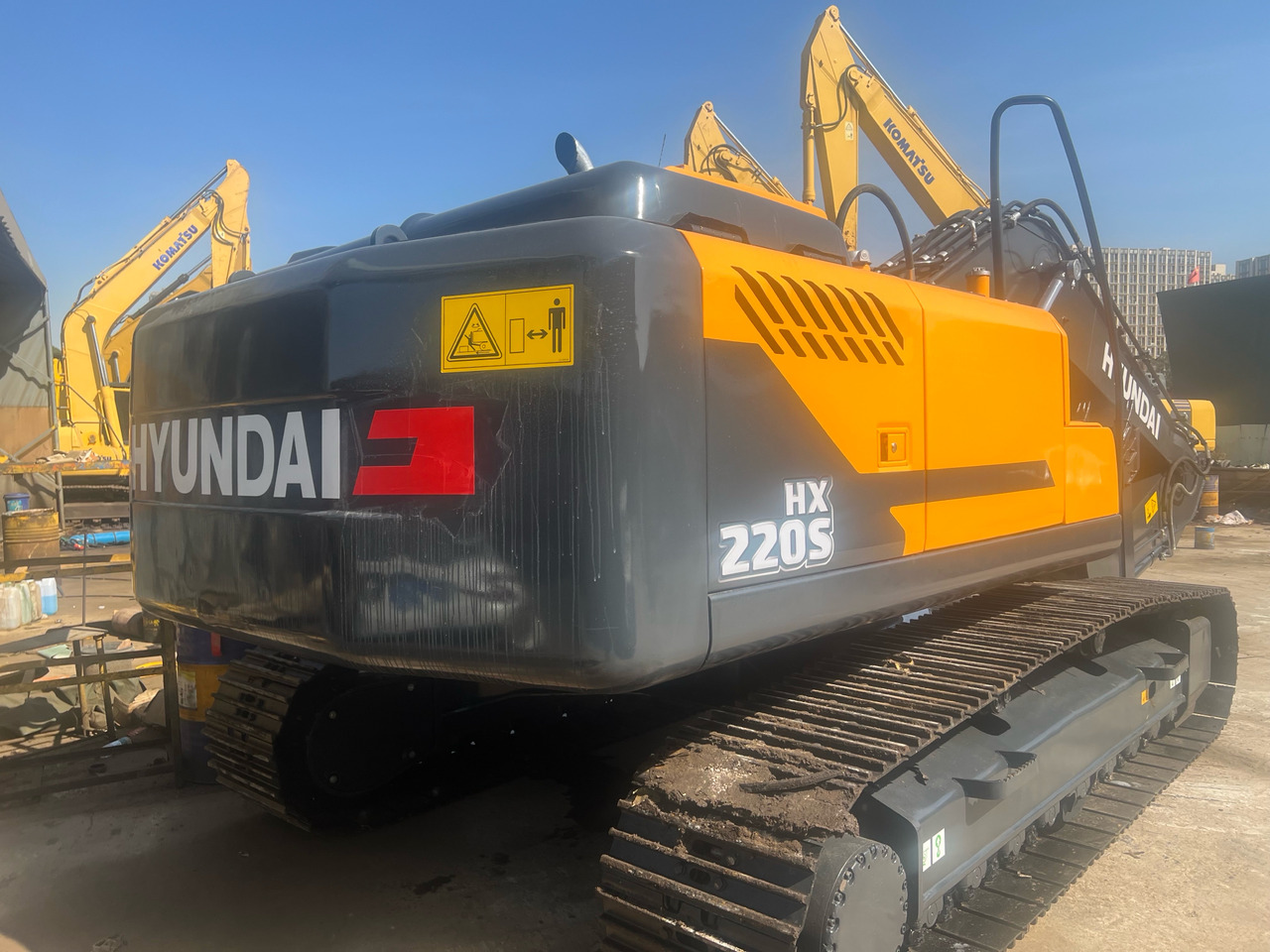 Hyundai 220S - Pelle sur chenille: photos 3 Hyundai 220S - Pelle sur chenille: photos 3