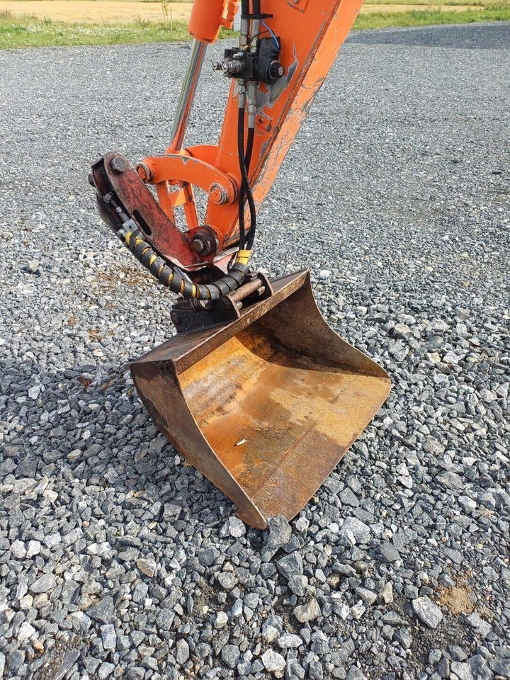 Mini pelle Hitachi EX50U kallistuvalla s40 liittimellä.: photos 7