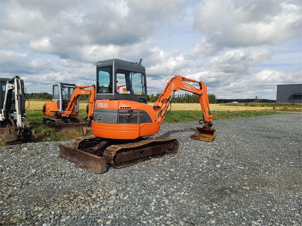 Mini pelle Hitachi EX50U kallistuvalla s40 liittimellä.: photos 6