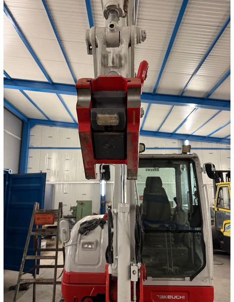 Takeuchi TB260 - Mini pelle: photos 5 Takeuchi TB260 - Mini pelle: photos 5