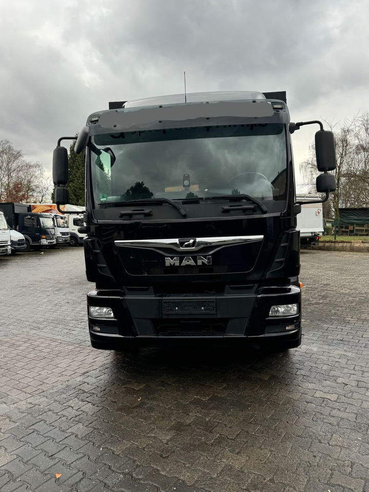 MAN TGM 26.320/LBW/Lenk-Lift/22 Pal. - Camion pour le transport de boissons: photos 3 MAN TGM 26.320/LBW/Lenk-Lift/22 Pal. - Camion pour le transport de boissons: photos 3