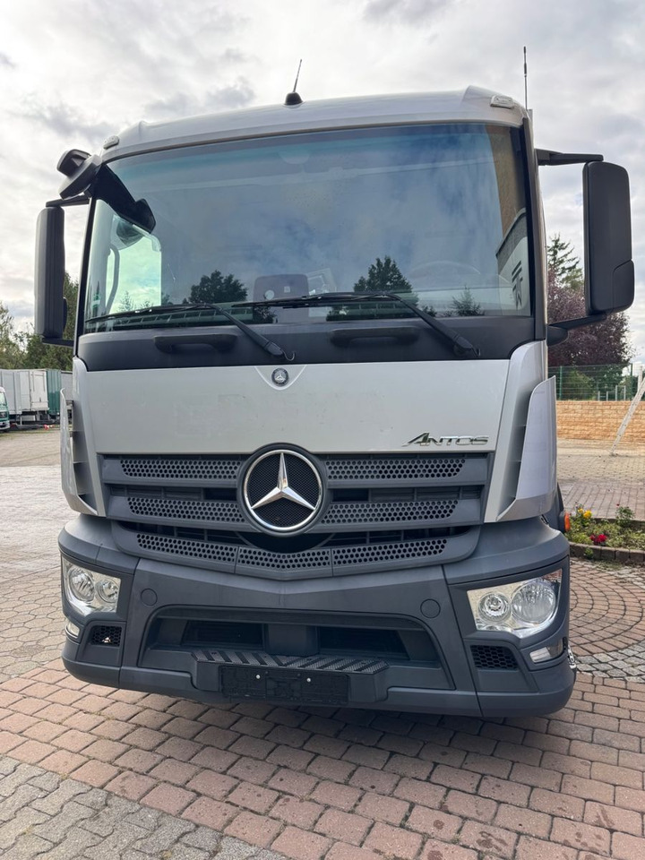 Mercedes-Benz Antos 2540/2xLBW/Kühlung-Defekt/5instock - Camion frigorifique: photos 5 Mercedes-Benz Antos 2540/2xLBW/Kühlung-Defekt/5instock - Camion frigorifique: photos 5
