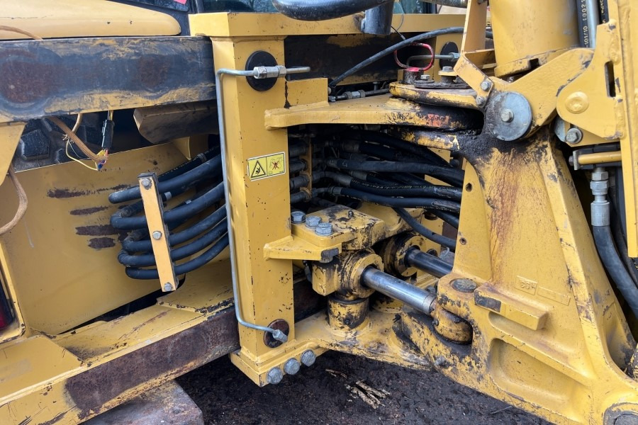CATERPILLAR 432D - Tractopelle: photos 4 CATERPILLAR 432D - Tractopelle: photos 4