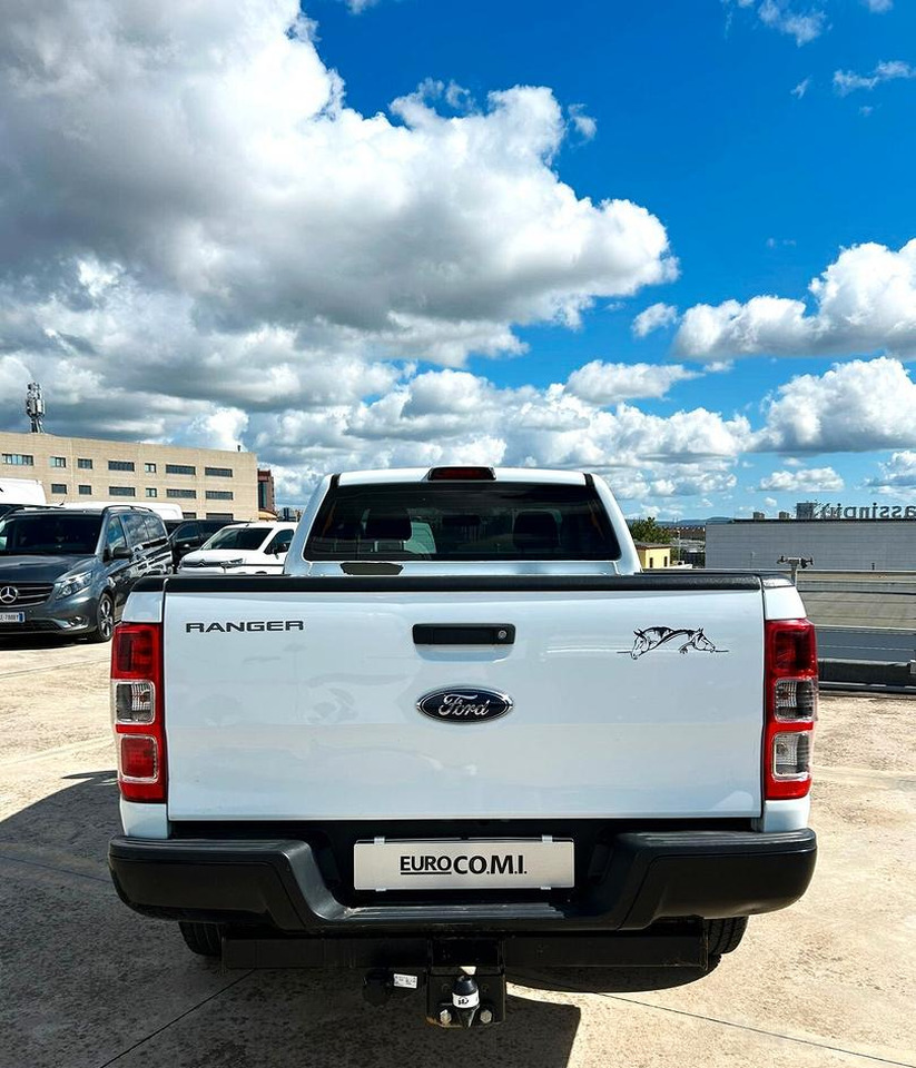 Ford Ranger 2.2 160 cv XL Supercab 4 posti 4wd - Pick-up: photos 5 Ford Ranger 2.2 160 cv XL Supercab 4 posti 4wd - Pick-up: photos 5
