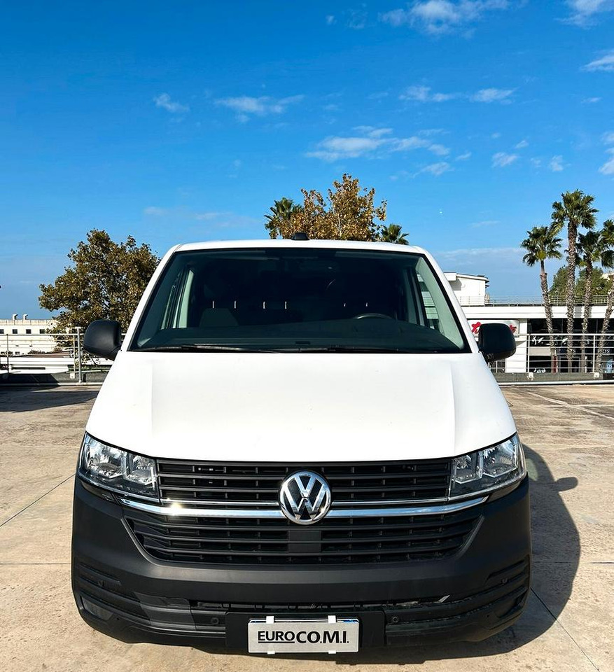 Volkswagen Transporter 2.0 TDi 150 cv - Fourgon utilitaire: photos 2 Volkswagen Transporter 2.0 TDi 150 cv - Fourgon utilitaire: photos 2