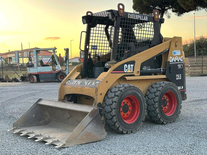 Caterpillar 226BHF - Chargeuse compacte sur chenilles: photos 2 Caterpillar 226BHF - Chargeuse compacte sur chenilles: photos 2