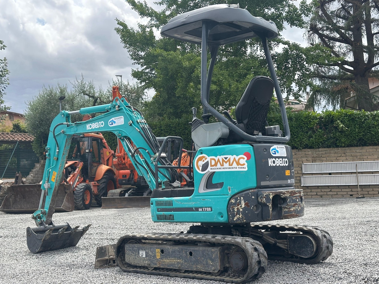 KOBELCO SK17SR-3E - Mini pelle: photos 3 KOBELCO SK17SR-3E - Mini pelle: photos 3