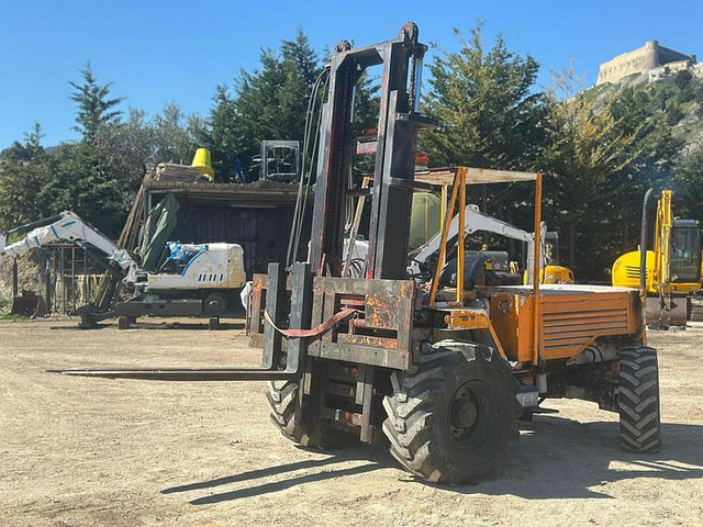 Manitou MC50C - Chariot élévateur: photos 2 Manitou MC50C - Chariot élévateur: photos 2
