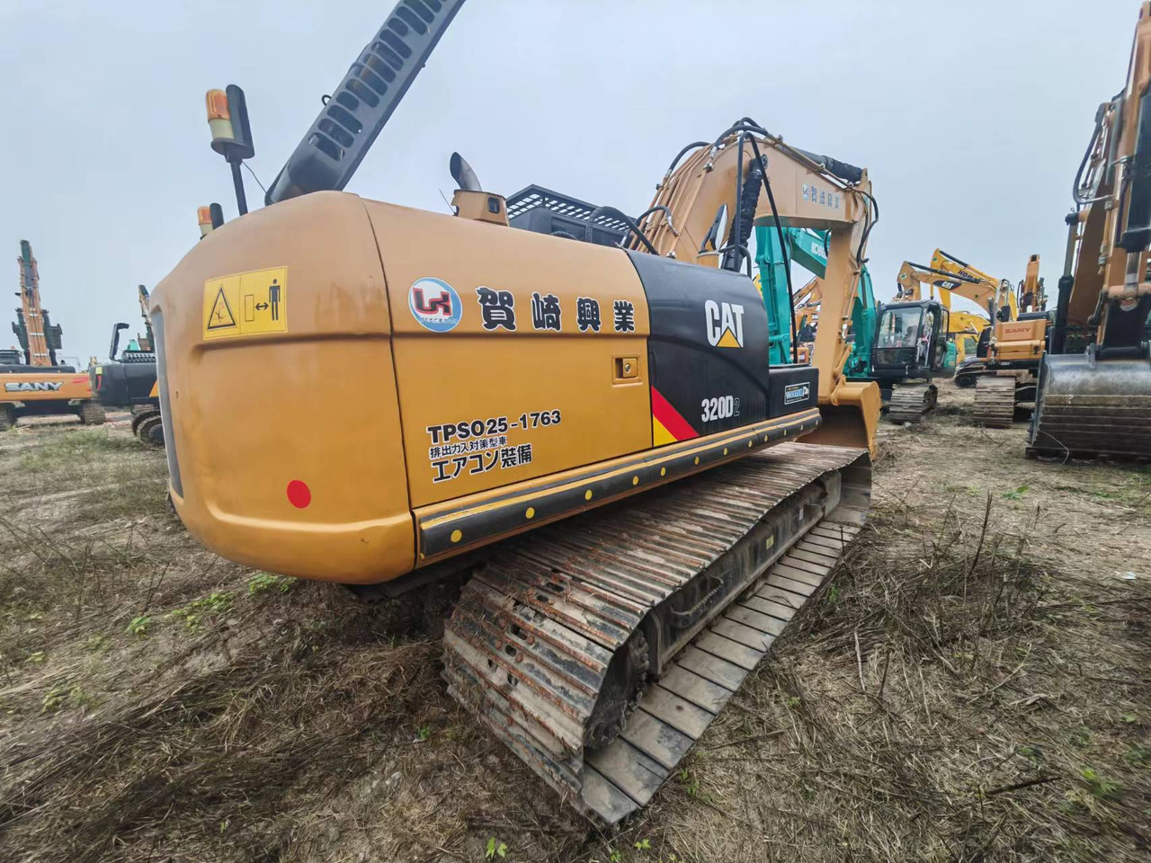CATERPILLAR 320D2 - Pelle sur chenille: photos 1 CATERPILLAR 320D2 - Pelle sur chenille: photos 1