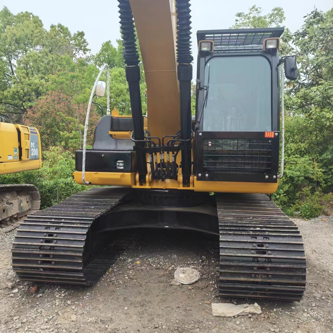 CATERPILLAR 320D2 - Pelle sur chenille: photos 3 CATERPILLAR 320D2 - Pelle sur chenille: photos 3