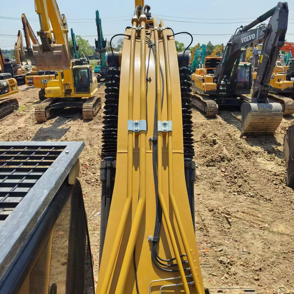 Pelle sur chenille CATERPILLAR 330D: photos 16