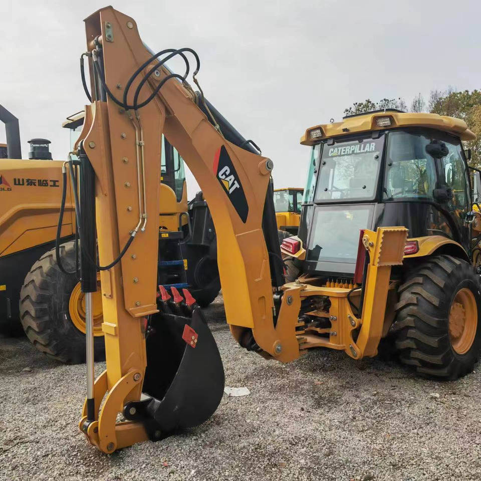 CATERPILLAR 420F - Tractopelle: photos 4 CATERPILLAR 420F - Tractopelle: photos 4