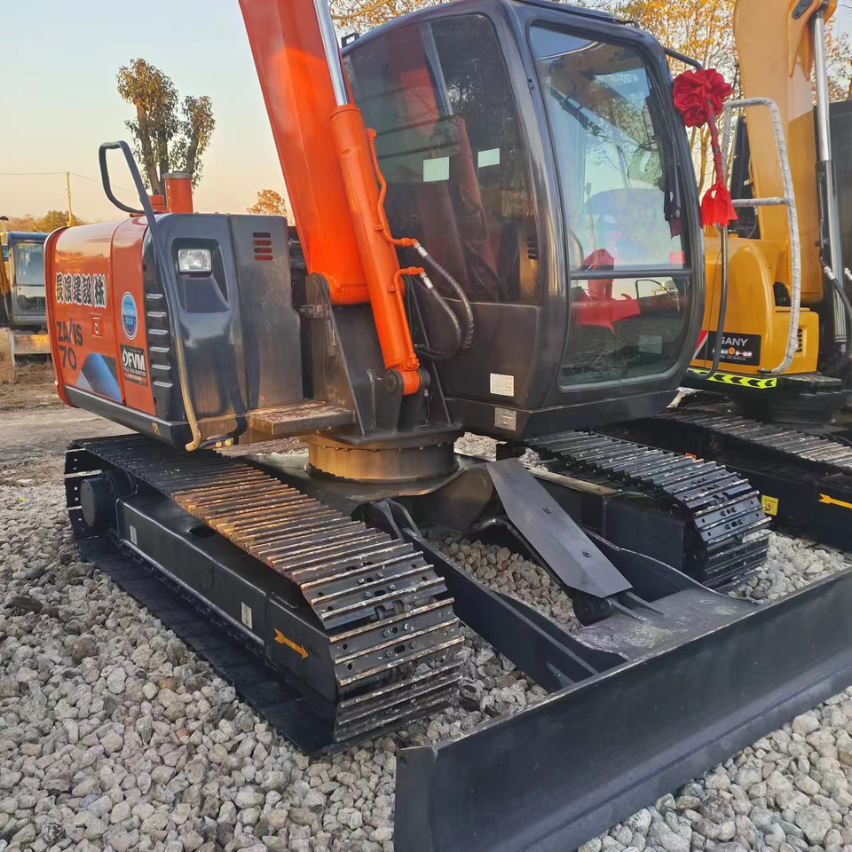HITACHI ZX70 - Pelle sur chenille: photos 3 HITACHI ZX70 - Pelle sur chenille: photos 3