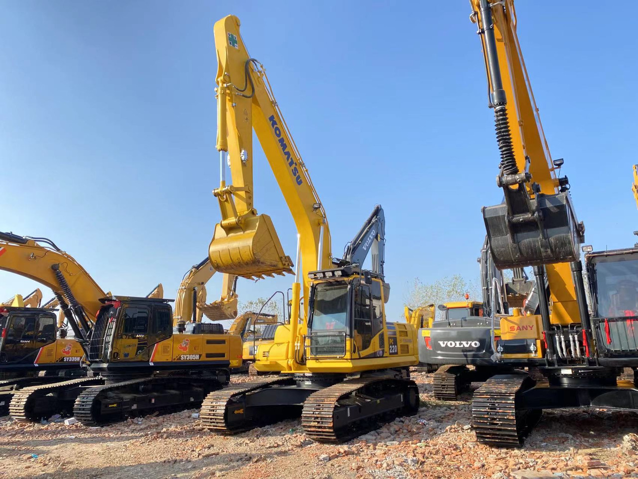 KOMATSU PC220 - Pelle sur chenille: photos 2 KOMATSU PC220 - Pelle sur chenille: photos 2