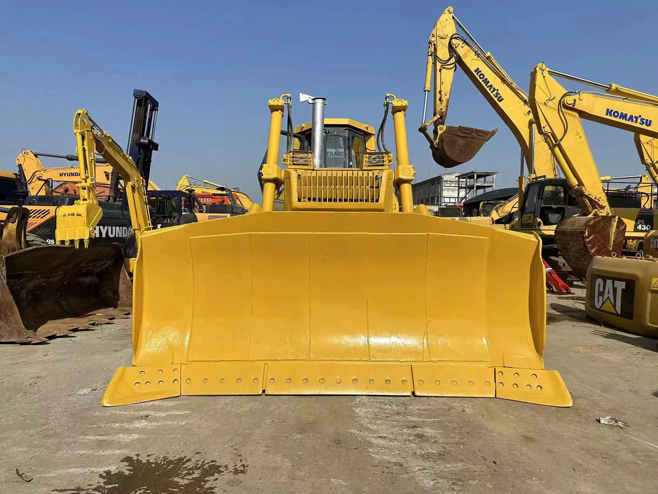 Komatsu D155A-6 - Bulldozer: photos 3 Komatsu D155A-6 - Bulldozer: photos 3