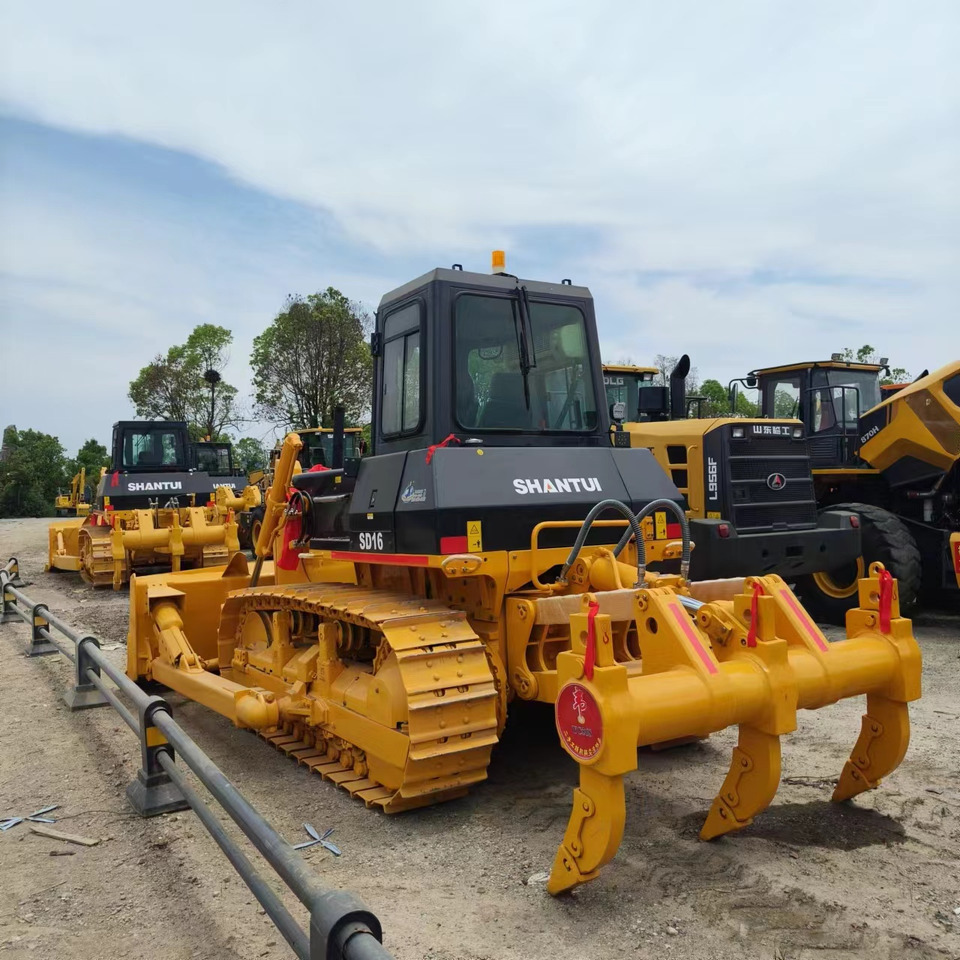 Shantui SD16 - Bulldozer: photos 1 Shantui SD16 - Bulldozer: photos 1