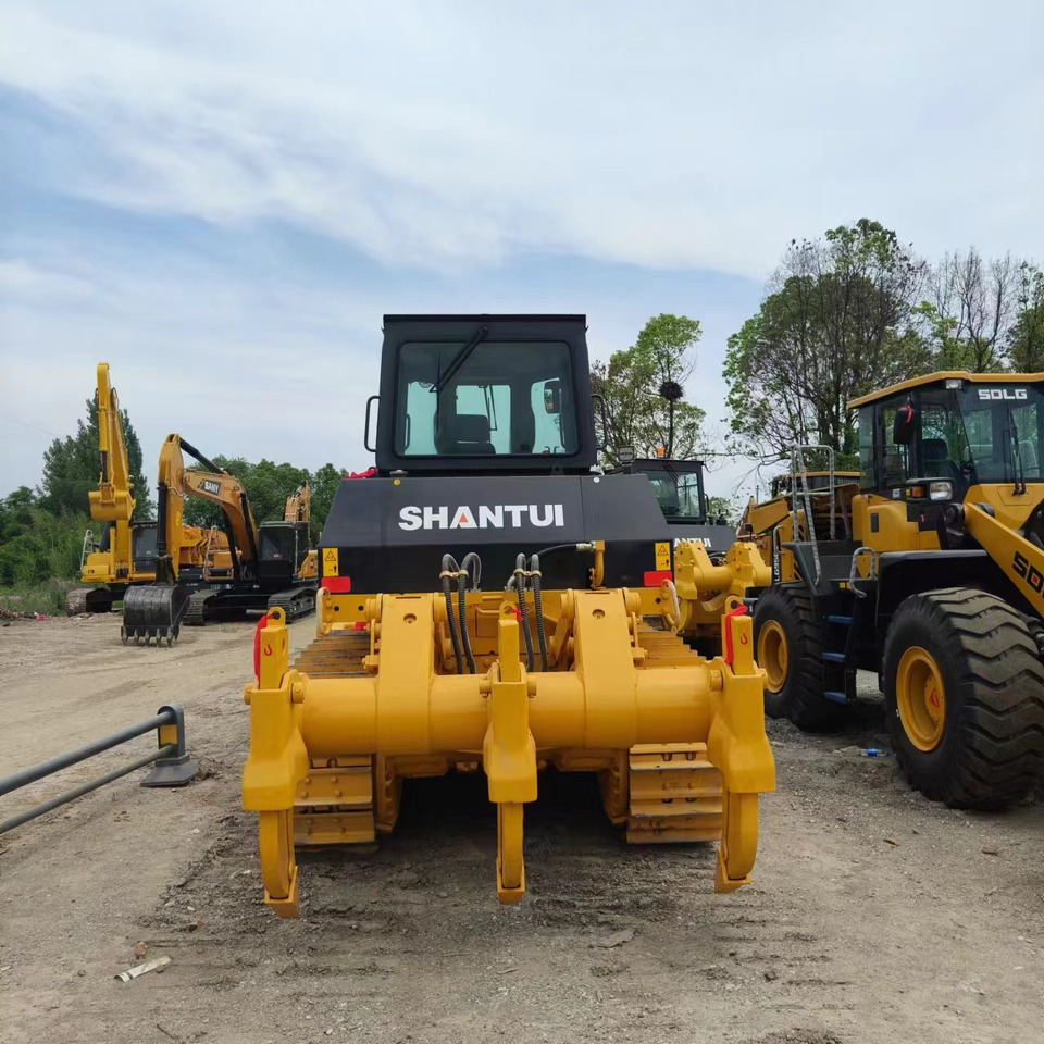 Shantui SD16 - Bulldozer: photos 4 Shantui SD16 - Bulldozer: photos 4