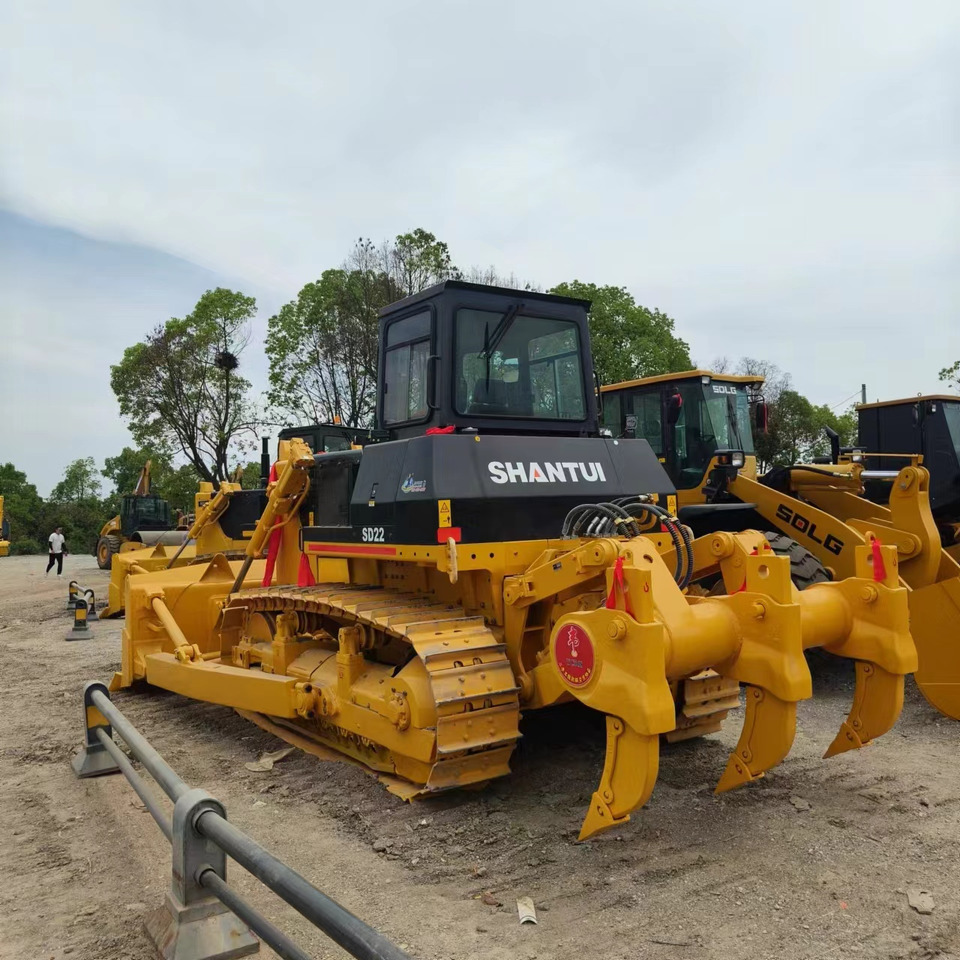 Shantui SD22 - Bulldozer: photos 1 Shantui SD22 - Bulldozer: photos 1