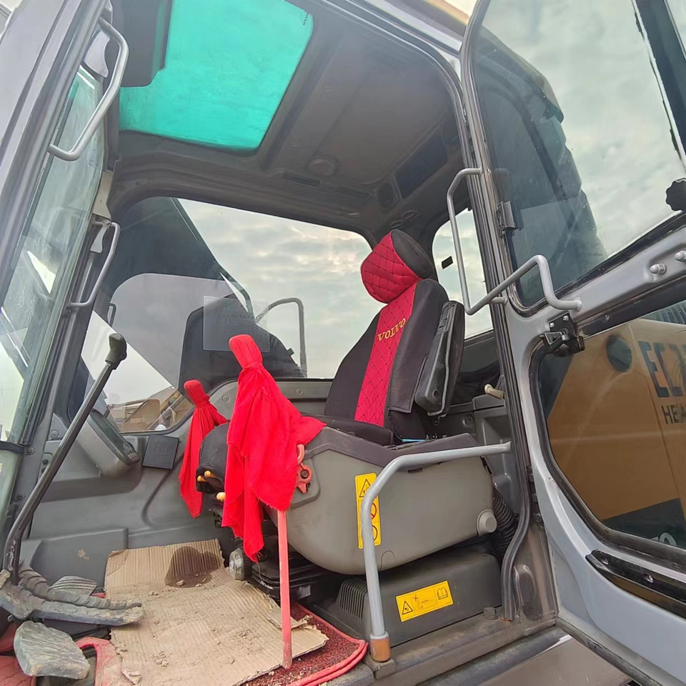 VOLVO EC210 - Pelle sur chenille: photos 5 VOLVO EC210 - Pelle sur chenille: photos 5