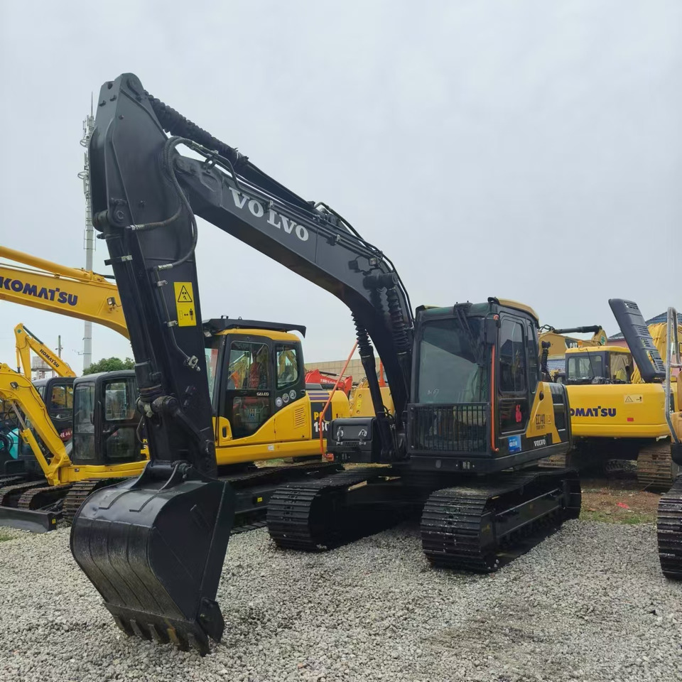 Volvo EC140 - Pelle sur chenille: photos 1 Volvo EC140 - Pelle sur chenille: photos 1