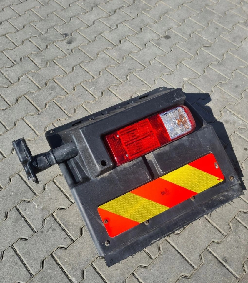 BŁOTNIK KOMPLETNY PRAWY TYŁ LAMPA CHLAPACZ MOCOWANIE FORD F-MAX CARGO - Aile: photos 3 BŁOTNIK KOMPLETNY PRAWY TYŁ LAMPA CHLAPACZ MOCOWANIE FORD F-MAX CARGO - Aile: photos 3