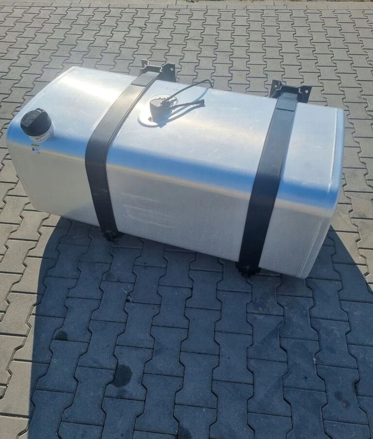 Ford F-MAX CARGO GC46 Ford F-MAX CARGO - Réservoir de carburant pour Camion: photos 1 Ford F-MAX CARGO GC46 Ford F-MAX CARGO - Réservoir de carburant pour Camion: photos 1
