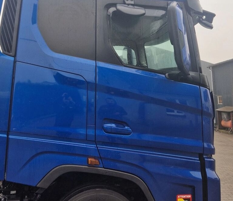 Ford KOMPLETNA F-MAX TRUCKS CARGO 500 for Ford FORD F-MAX TRUCKS CARGO 500 - Cabine: photos 5 Ford KOMPLETNA F-MAX TRUCKS CARGO 500 for Ford FORD F-MAX TRUCKS CARGO 500 - Cabine: photos 5