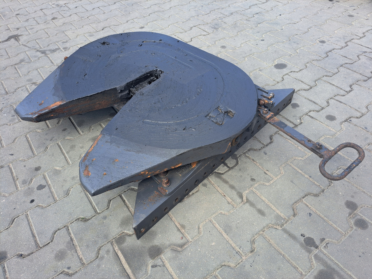 JOST SIODŁO JOST 140 MM WSPORNIK VOLVO FH FM - Sellette d'attelage pour Camion: photos 1 JOST SIODŁO JOST 140 MM WSPORNIK VOLVO FH FM - Sellette d'attelage pour Camion: photos 1