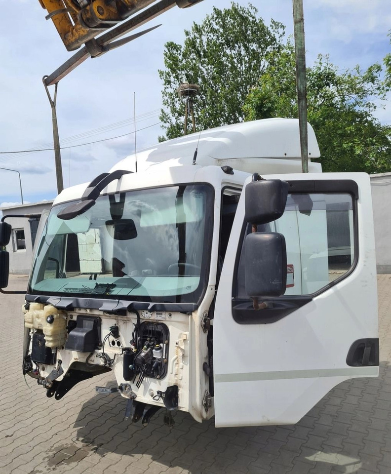 KOMPLETNA RENAULT GAMA D12 D EURO 6 NISKA - Cabine: photos 2 KOMPLETNA RENAULT GAMA D12 D EURO 6 NISKA - Cabine: photos 2