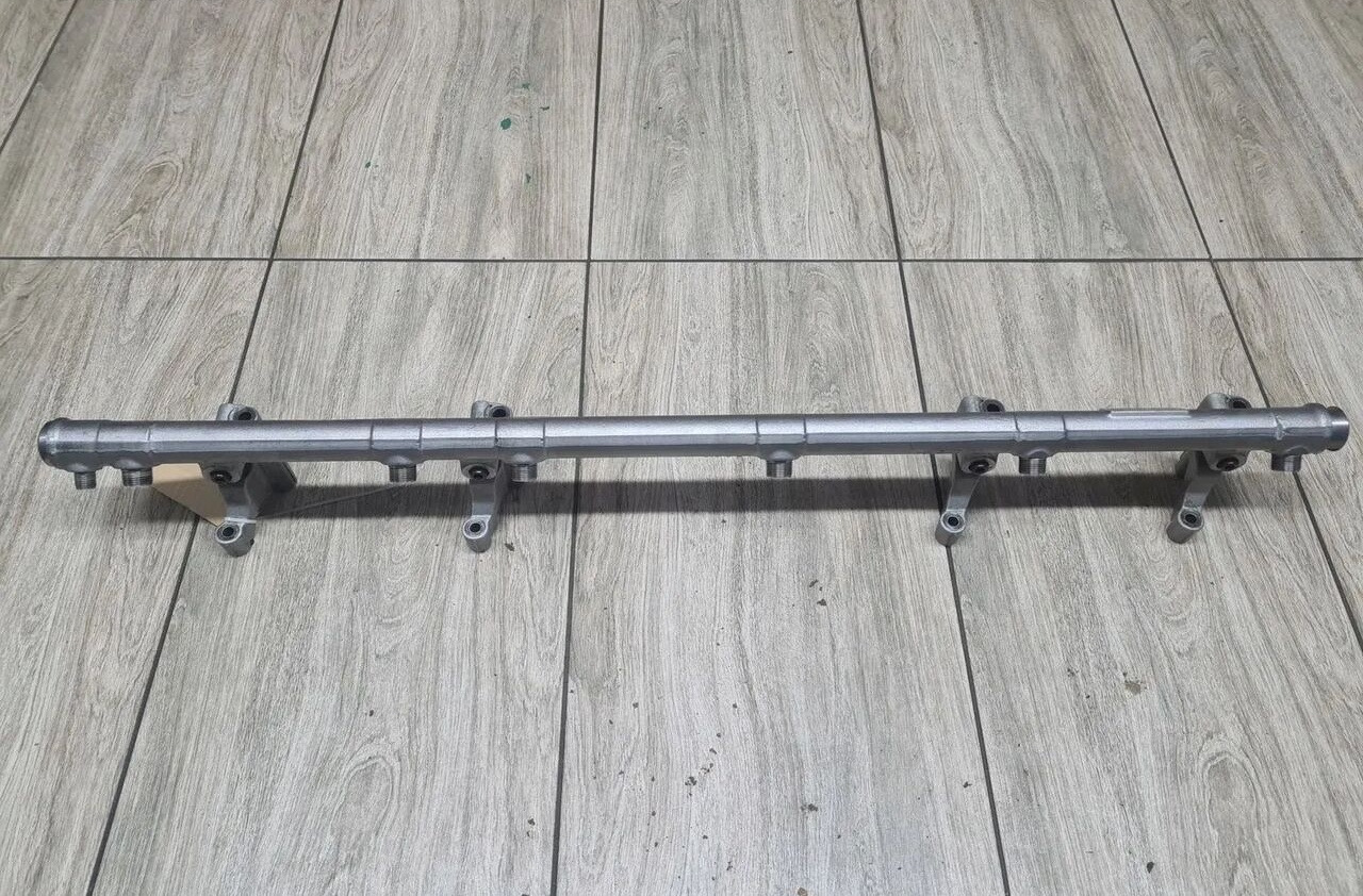 LISTWA PALIWA PALIWOWA WTRYSKOWA VOLVO FH 16 D16K EURO 6 Volvo FH 16 D16K EURO 6 Volvo VOLVO FH 16 D16K EURO 6 - Transmission pour Camion: photos 1 LISTWA PALIWA PALIWOWA WTRYSKOWA VOLVO FH 16 D16K EURO 6 Volvo FH 16 D16K EURO 6 Volvo VOLVO FH 16 D16K EURO 6 - Transmission pour Camion: photos 1