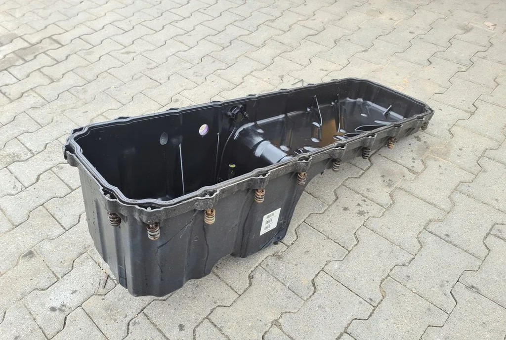 RENAULT MISA MISKA OLEJOWA SILNIKA RENAULT MAGNUM DXI 13 - Carter d'huile pour Camion: photos 1 RENAULT MISA MISKA OLEJOWA SILNIKA RENAULT MAGNUM DXI 13 - Carter d'huile pour Camion: photos 1