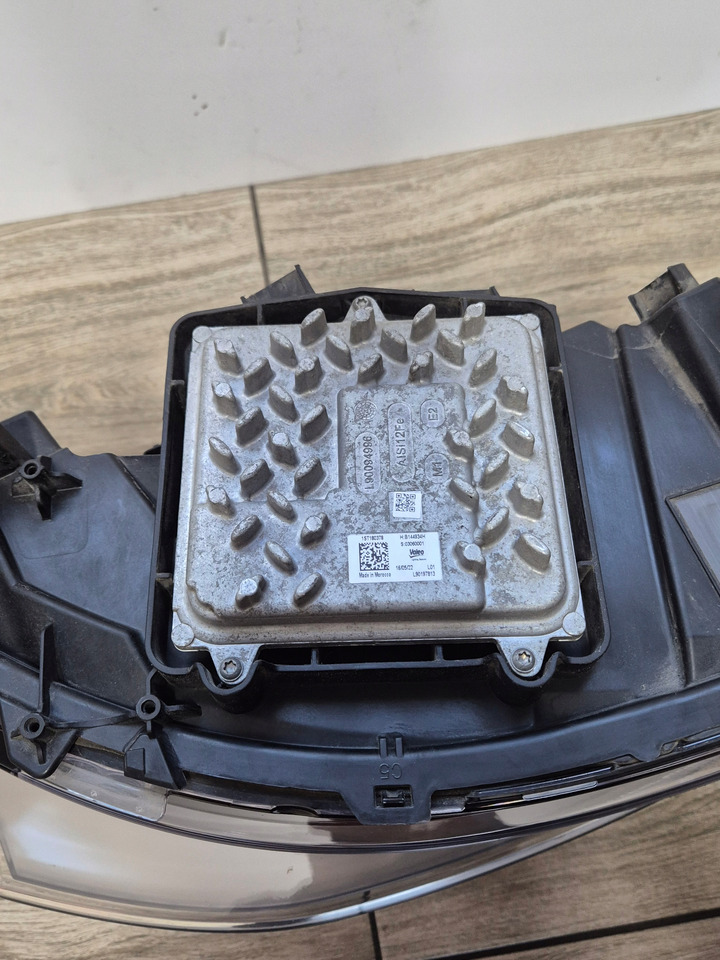 RENAULT REFLEKTOR LAMPA RENAULT RANGE T GAMA T EVOLUTION EVO LED LEWA - Feu avant pour Camion: photos 5 RENAULT REFLEKTOR LAMPA RENAULT RANGE T GAMA T EVOLUTION EVO LED LEWA - Feu avant pour Camion: photos 5