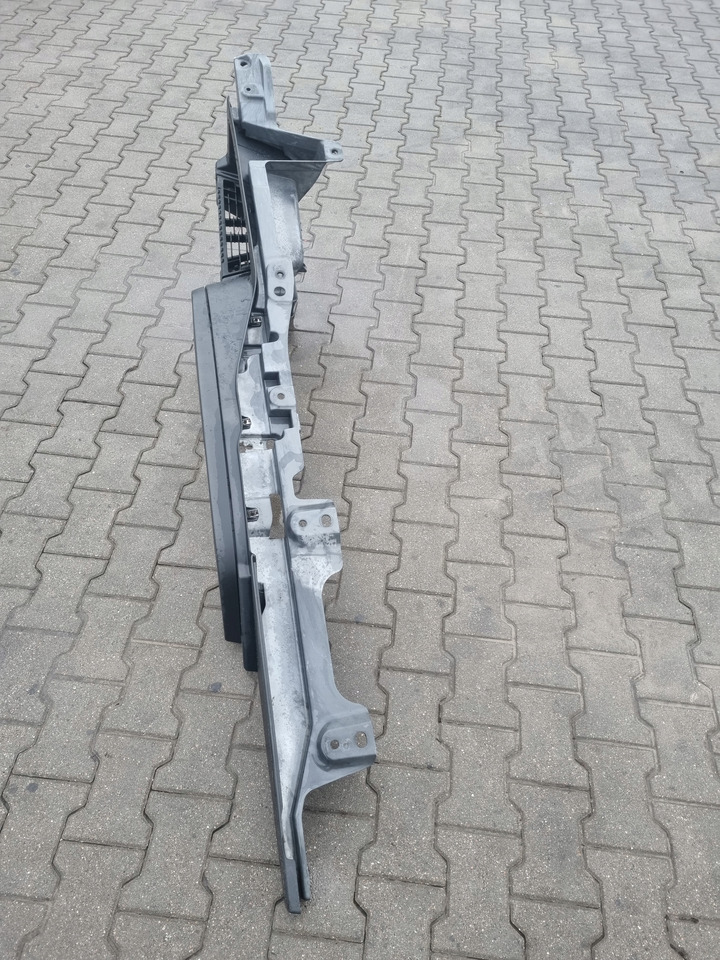 RENAULT STOPNICA GÓRNA STOPIEŃ LEWY RENAULT GAMA T RANGE - Marchepied pour Camion: photos 4 RENAULT STOPNICA GÓRNA STOPIEŃ LEWY RENAULT GAMA T RANGE - Marchepied pour Camion: photos 4