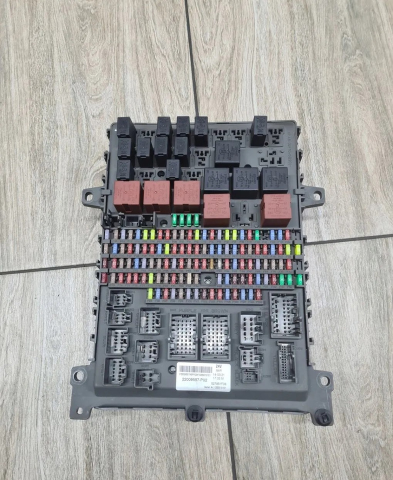 RENAULT TABLICA PŁYTA SKRZYNKA BEZPIECZNIKÓW RENAULT GAMA D WIDE VOLVO FE FL EURO 6 - Fusible pour Camion: photos 1 RENAULT TABLICA PŁYTA SKRZYNKA BEZPIECZNIKÓW RENAULT GAMA D WIDE VOLVO FE FL EURO 6 - Fusible pour Camion: photos 1