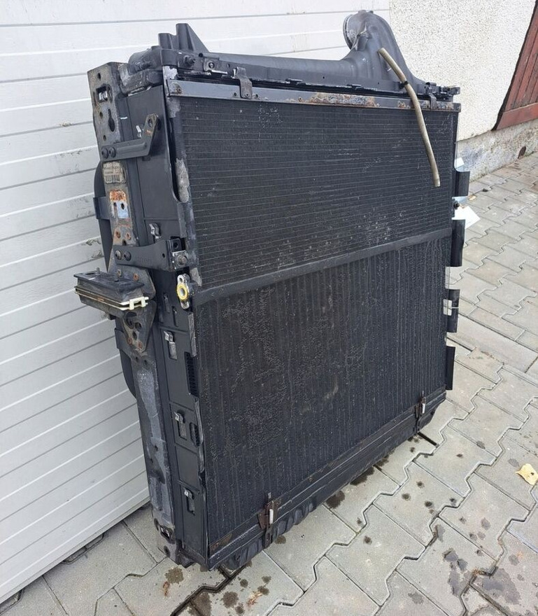 Renault CHŁODNICA POWIETRZA RENAULT GAMA T RANGE DTI 11 7421162608 - Intercooler pour Camion: photos 1 Renault CHŁODNICA POWIETRZA RENAULT GAMA T RANGE DTI 11 7421162608 - Intercooler pour Camion: photos 1