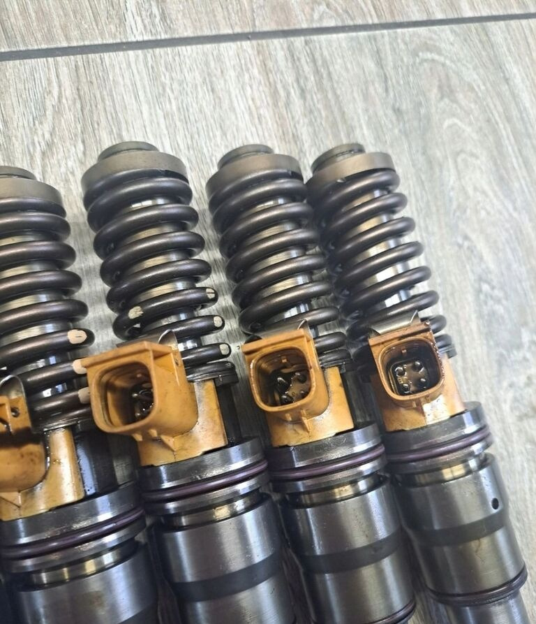 Renault POMPO E POMPOWTRYSKI MAGNUM DXI VOLVO FM FH 21340616 Renault RENAULT MAGNUM DXI VOLVO FM FH 21340616 - Injecteur pour Camion: photos 2 Renault POMPO E POMPOWTRYSKI MAGNUM DXI VOLVO FM FH 21340616 Renault RENAULT MAGNUM DXI VOLVO FM FH 21340616 - Injecteur pour Camion: photos 2