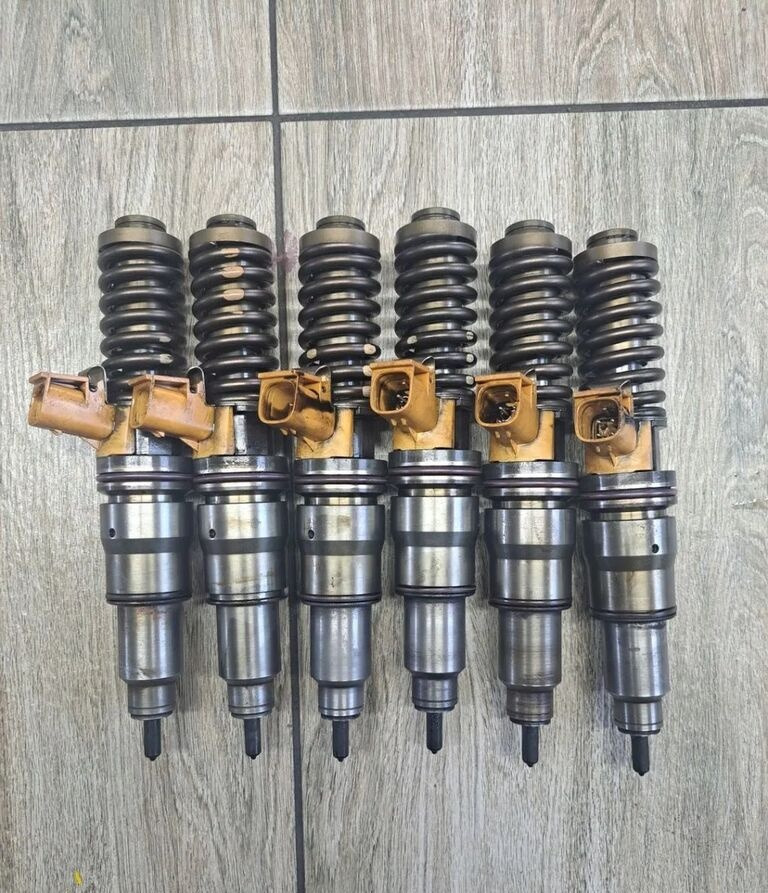 Renault POMPO E POMPOWTRYSKI MAGNUM DXI VOLVO FM FH 21340616 Renault RENAULT MAGNUM DXI VOLVO FM FH 21340616 - Injecteur pour Camion: photos 1 Renault POMPO E POMPOWTRYSKI MAGNUM DXI VOLVO FM FH 21340616 Renault RENAULT MAGNUM DXI VOLVO FM FH 21340616 - Injecteur pour Camion: photos 1